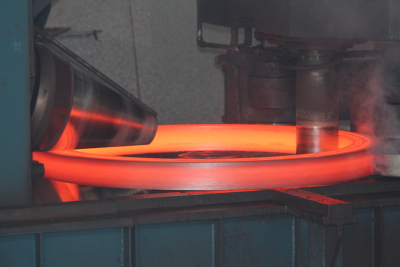 環(huán)鍛車間調試圓滿結束投入正常生產