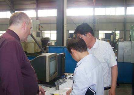 5月8日美國(guó)客商來(lái)我司參觀考察！