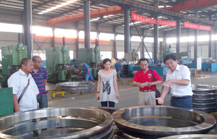 來自泰國大型的機械制造商6月22日到我司參觀考察