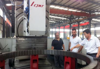 意大利客戶到我司檢驗(yàn)產(chǎn)品進(jìn)度